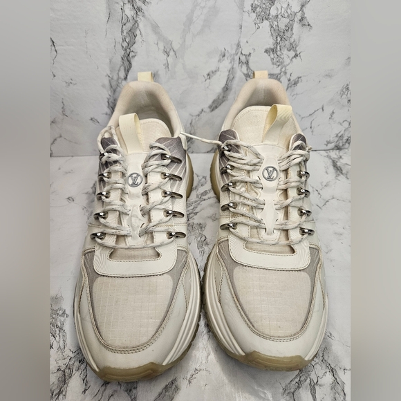 Louis Vuitton Pulse Runaway Sneakers Size 8